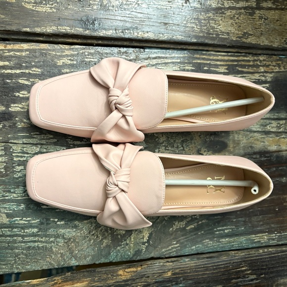 New York & Company Blush Bow Flats Loafers Size 7.5 NWT - Picture 4 of 6
